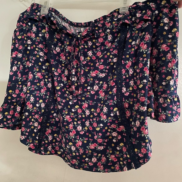 Floral Navy Women's Top - Picture 1 of 1